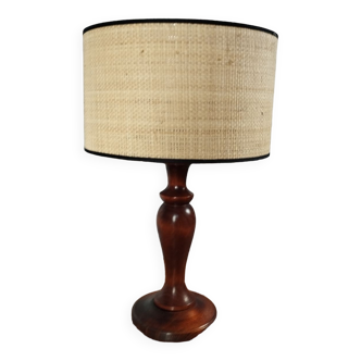 Table lamp in turned wood and rafia