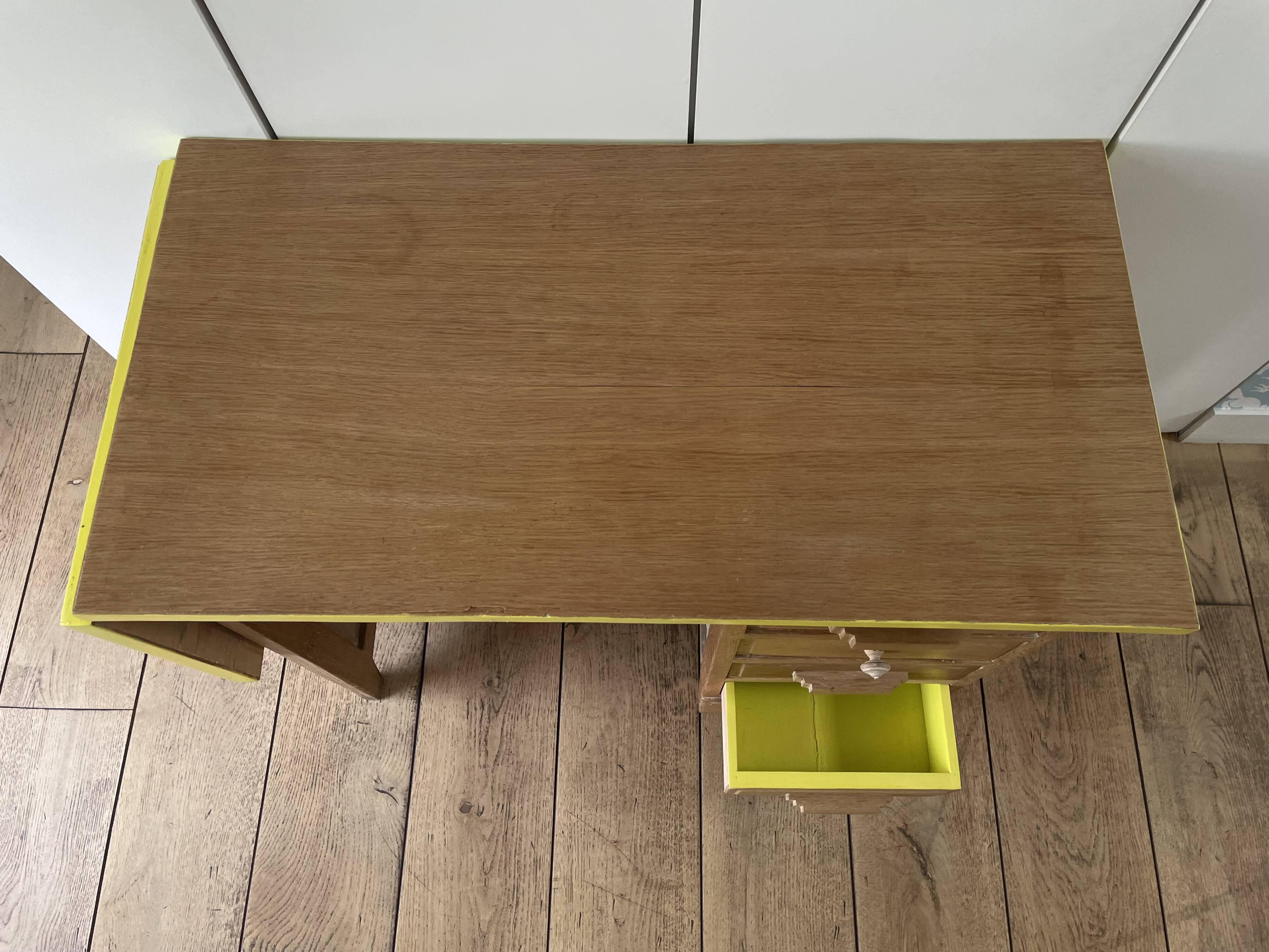 Bureau enfant ancien, rénové