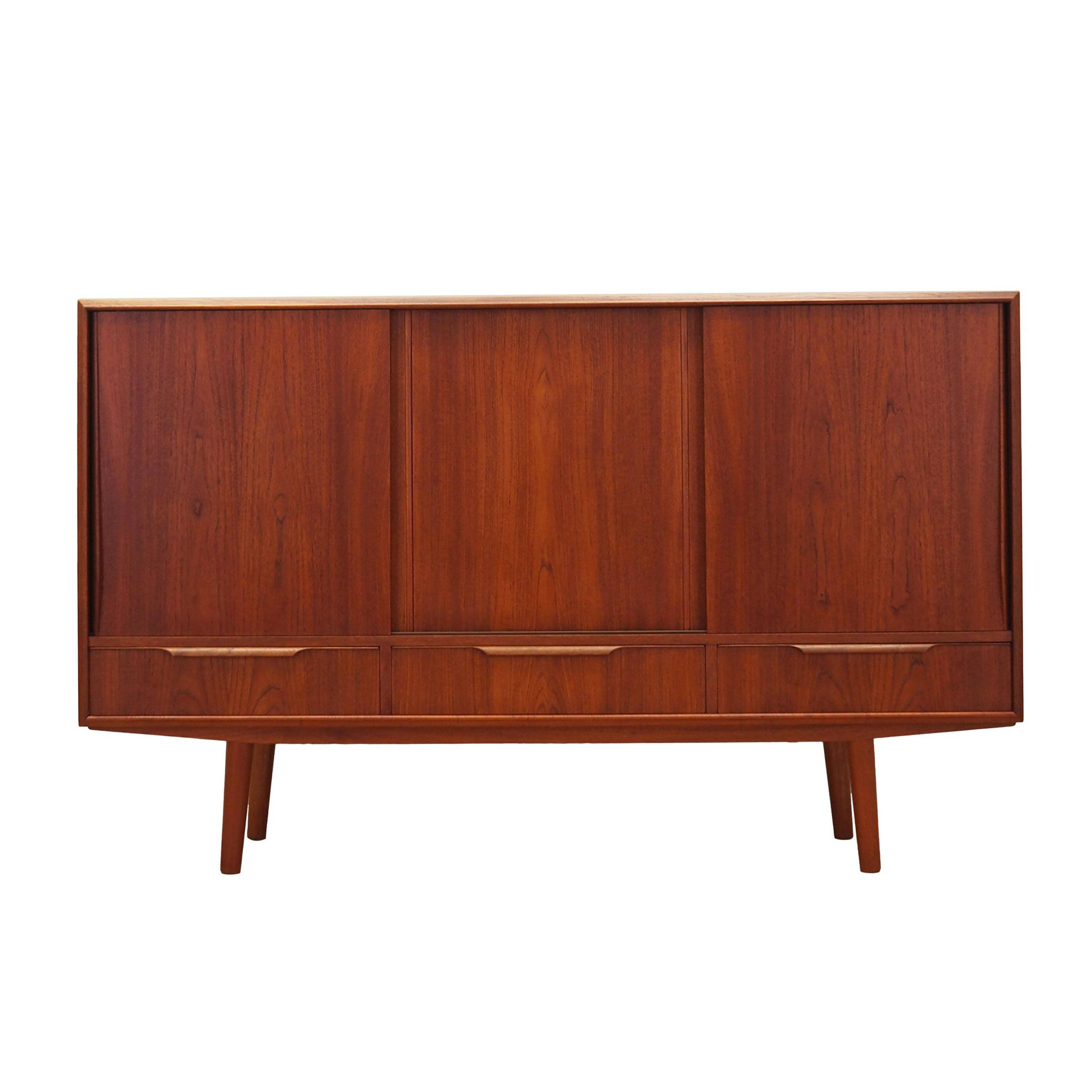 Buffet haut en teck, design danois, années 1970, production : Danemark