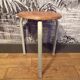 Tabouret tripode
