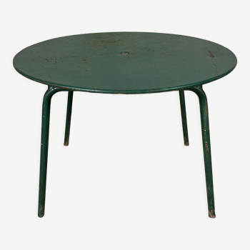 Iron garden table