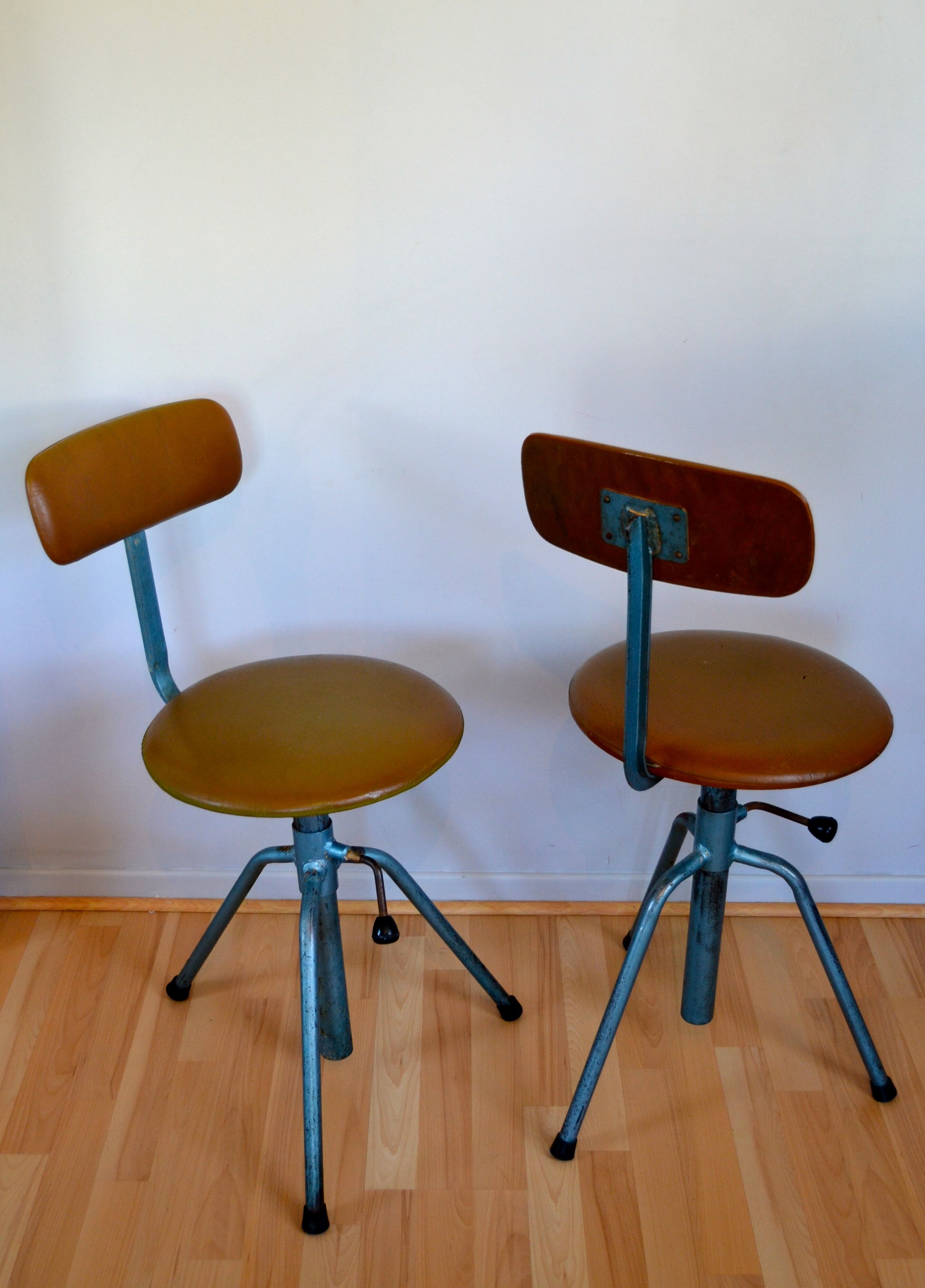 Set of two chairs - workshop stools, adjustable in height, industrial