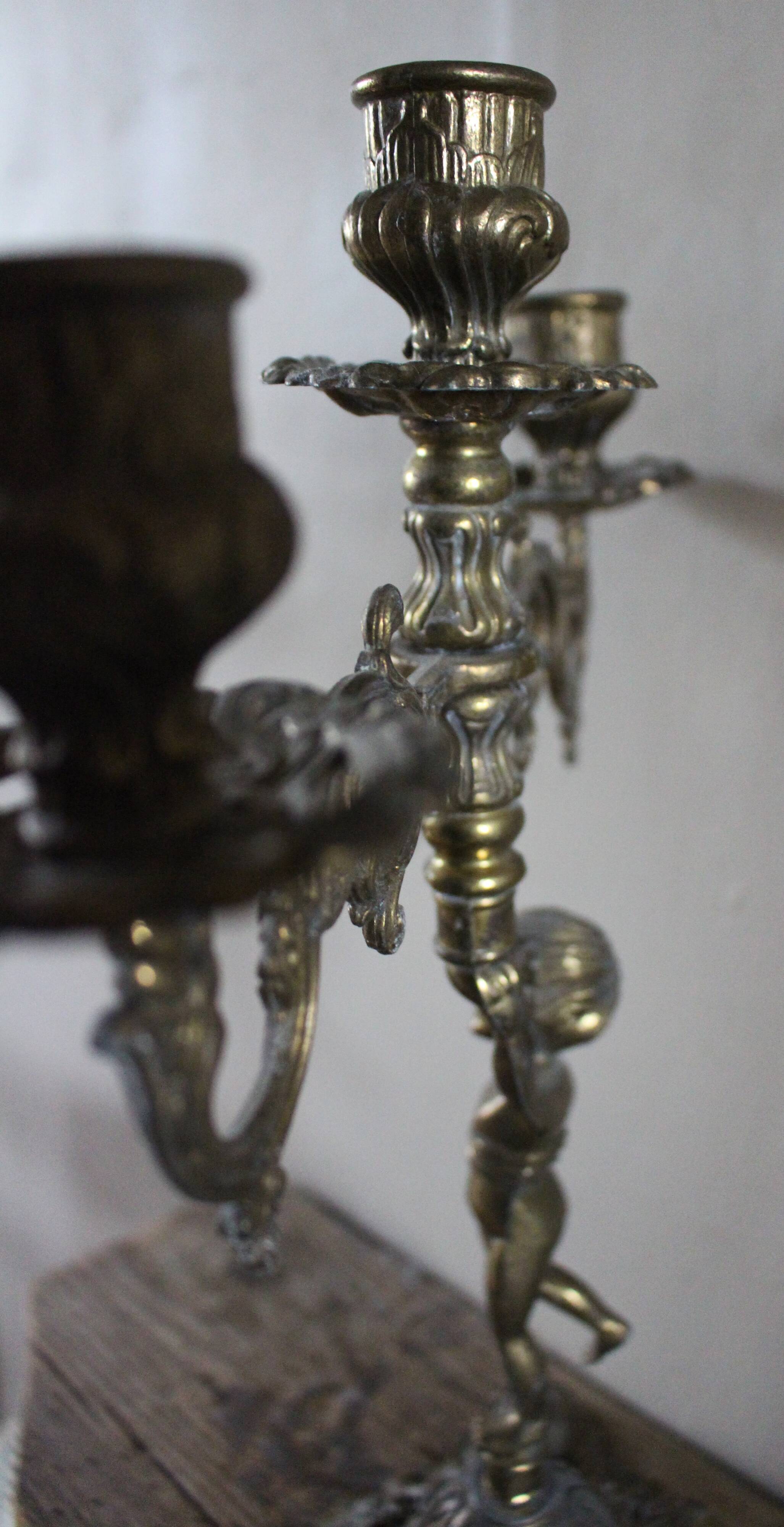 Regulated chandelier with three candle holders Angelot