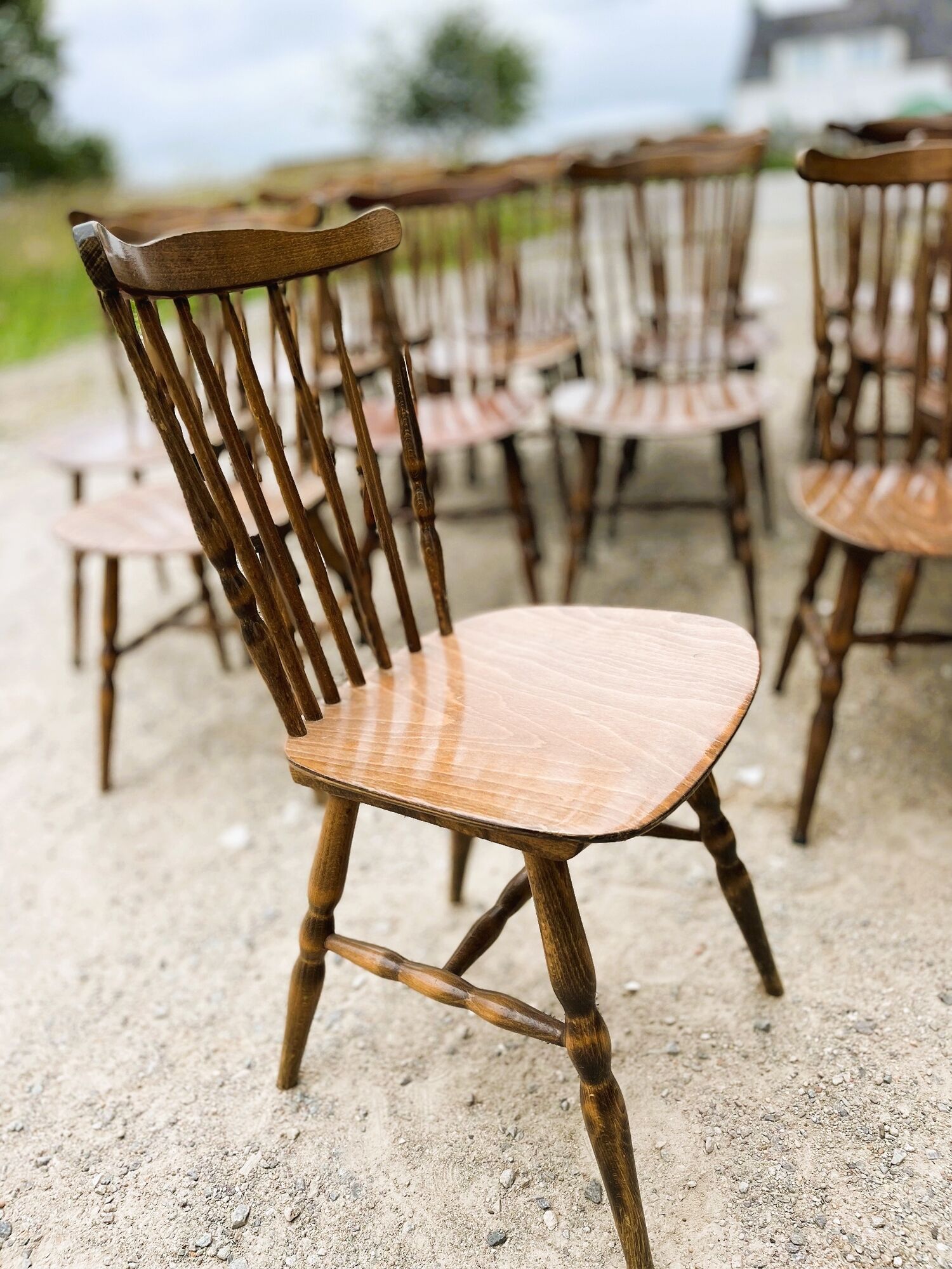 Lot de 15 chaises bistrot Baumann modèle Tacoma années 70