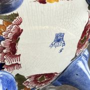 Large earthenware cache-pot from Gien with peony decoration, 20th century.