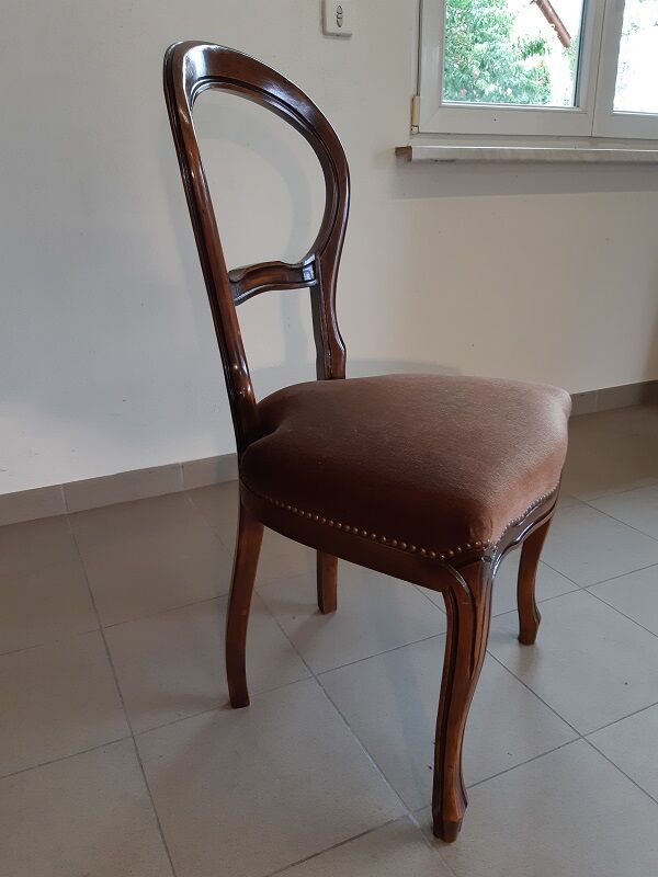 Louis XVI-style chairs 20th medallion