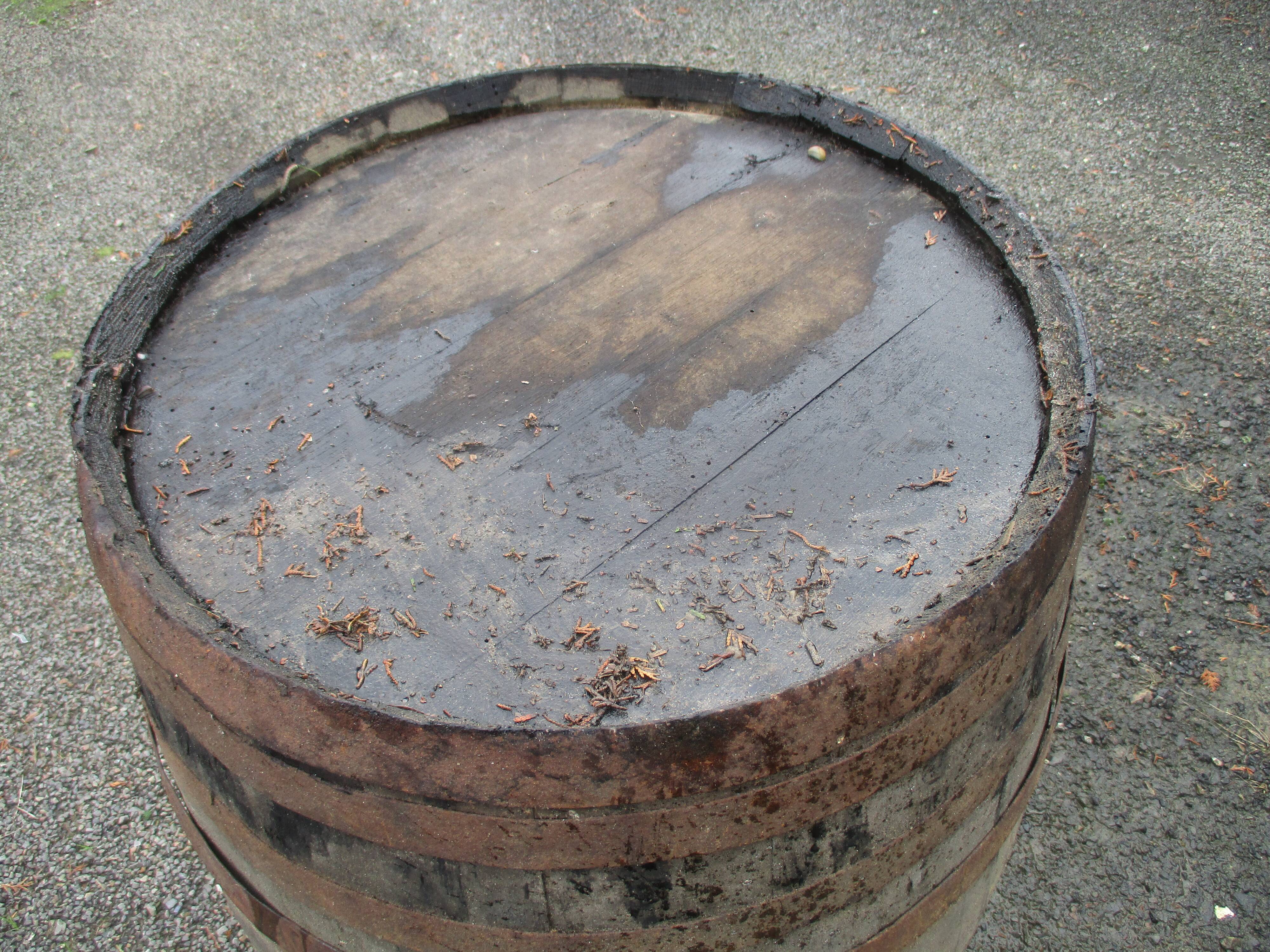 Wooden barrel barrel