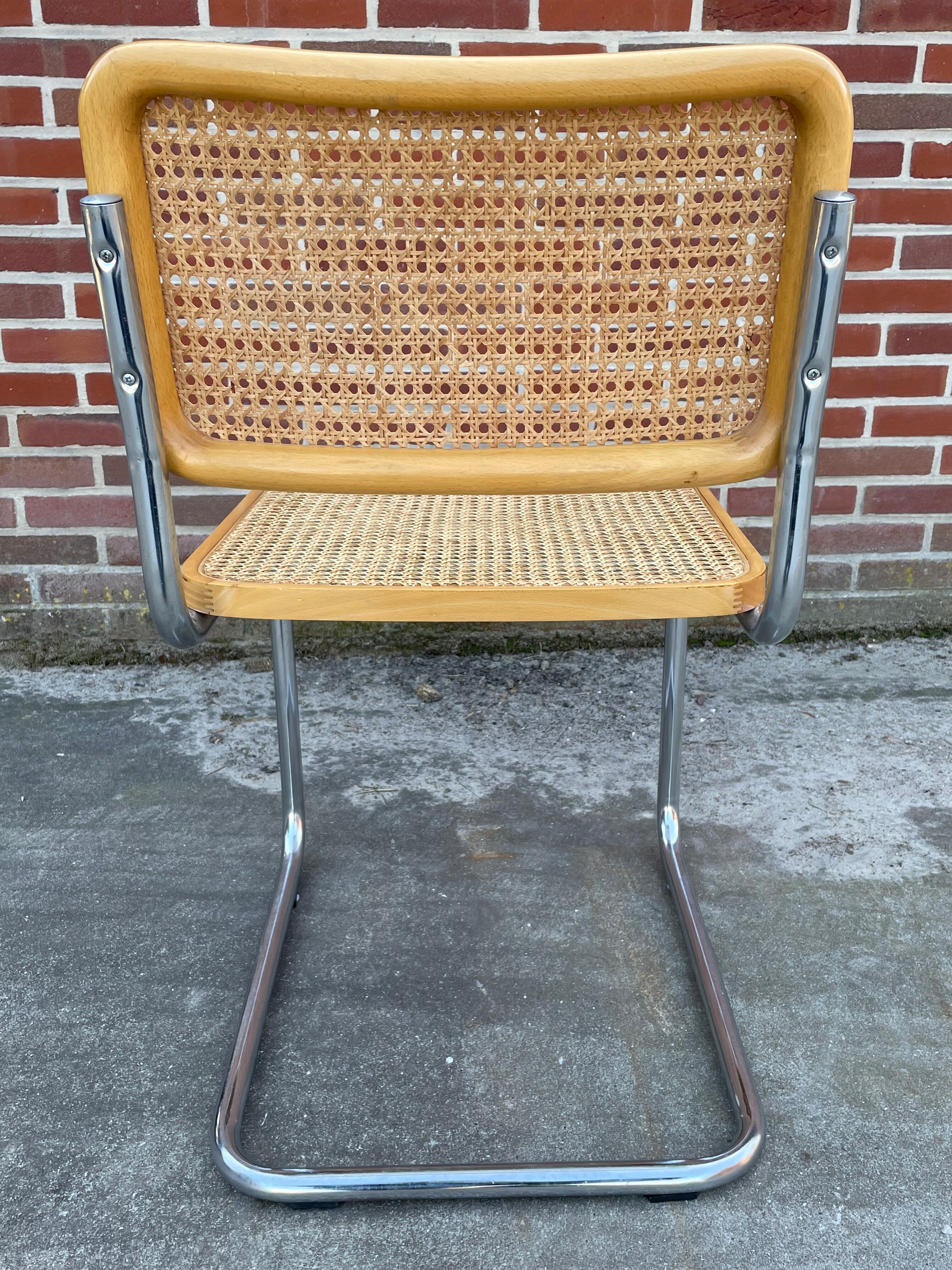 Lot de  4 chaises modèle Cesca B32