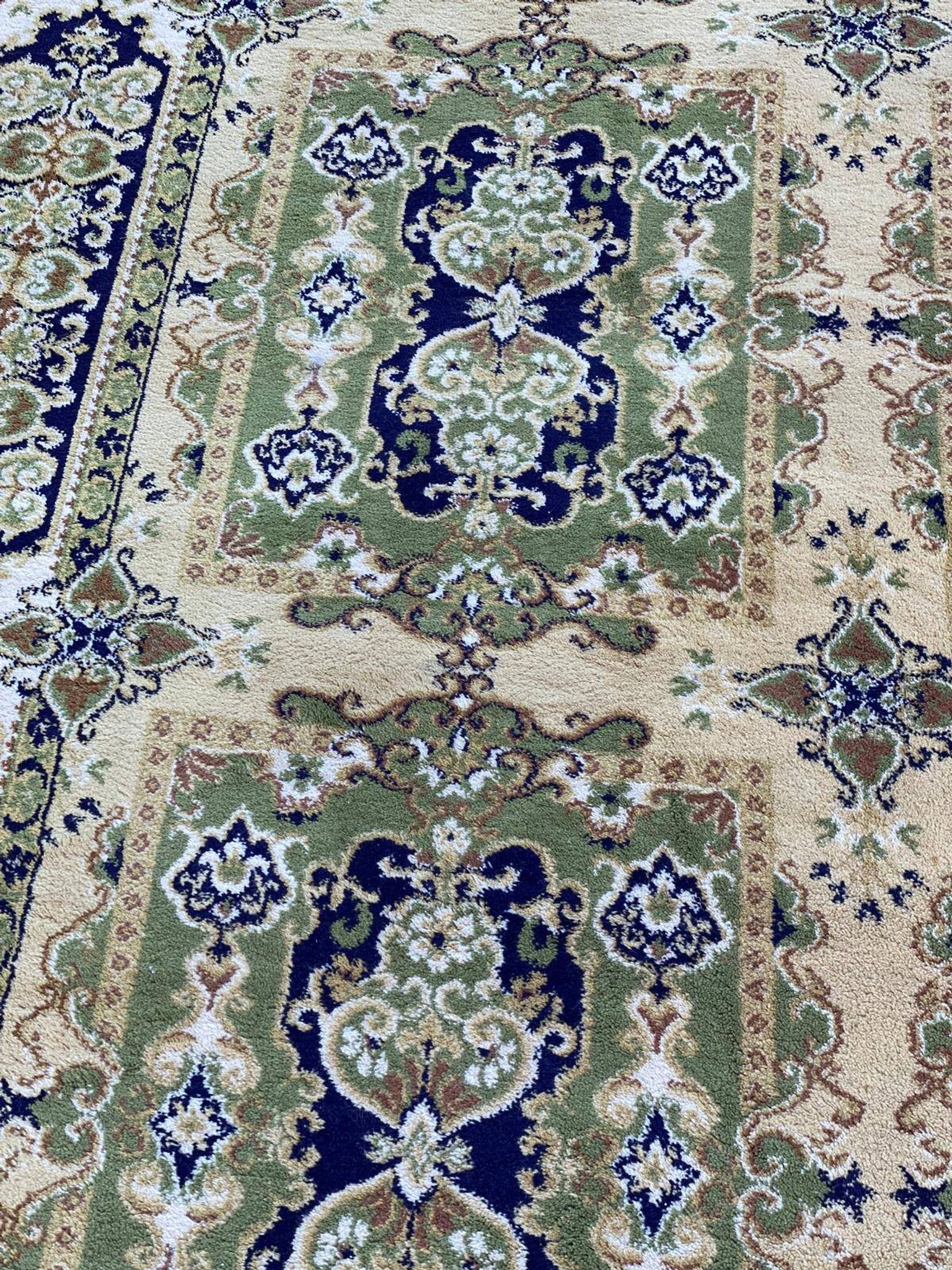 Oriental rug in thick wool velvet Sion gold and green 200x300