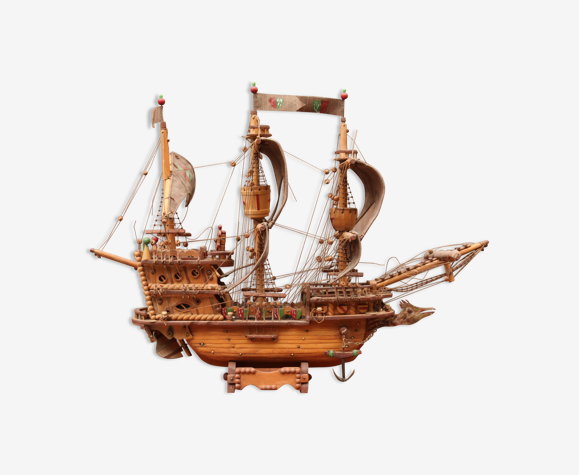 Maquette de bateau en bois