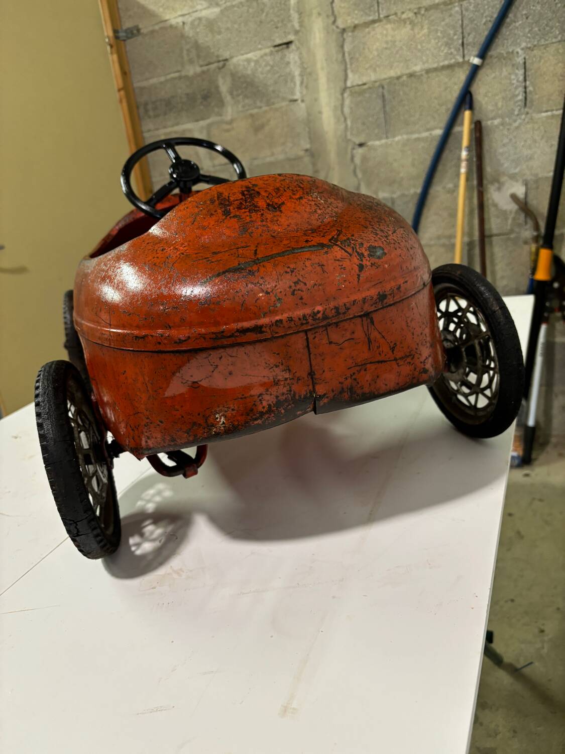 Pedal car