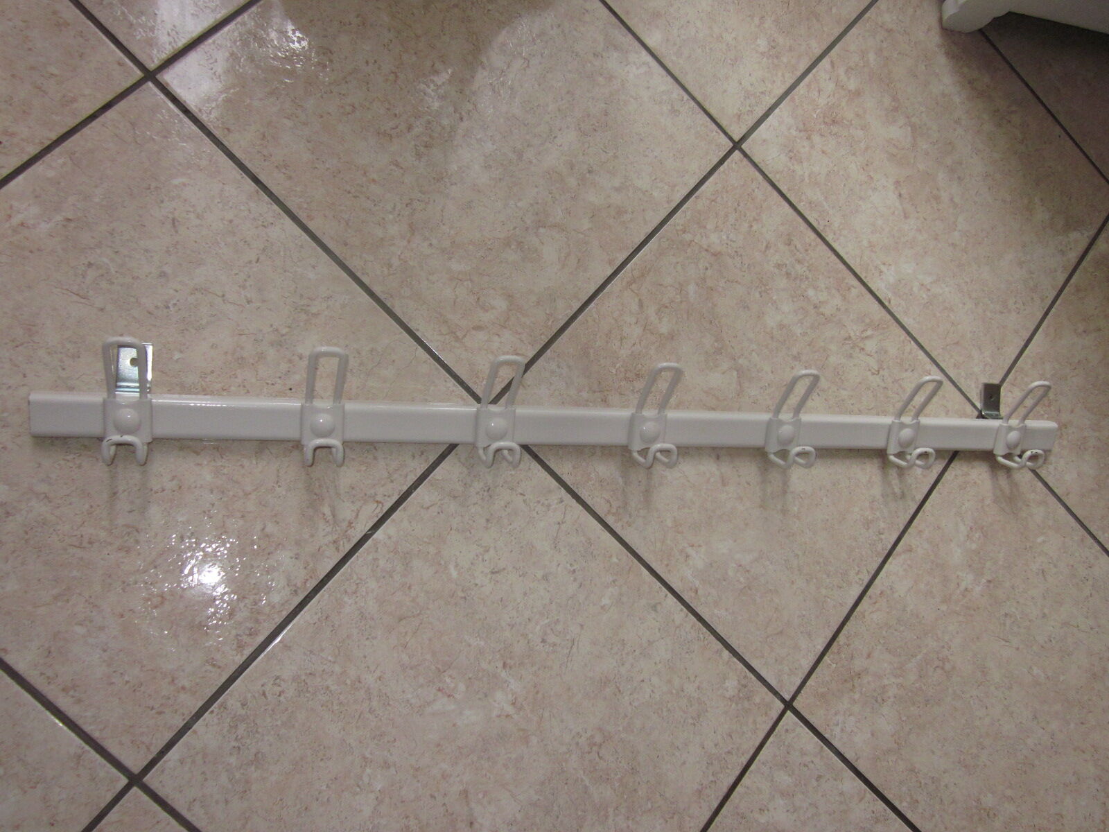 School coatrack with 7 hooks