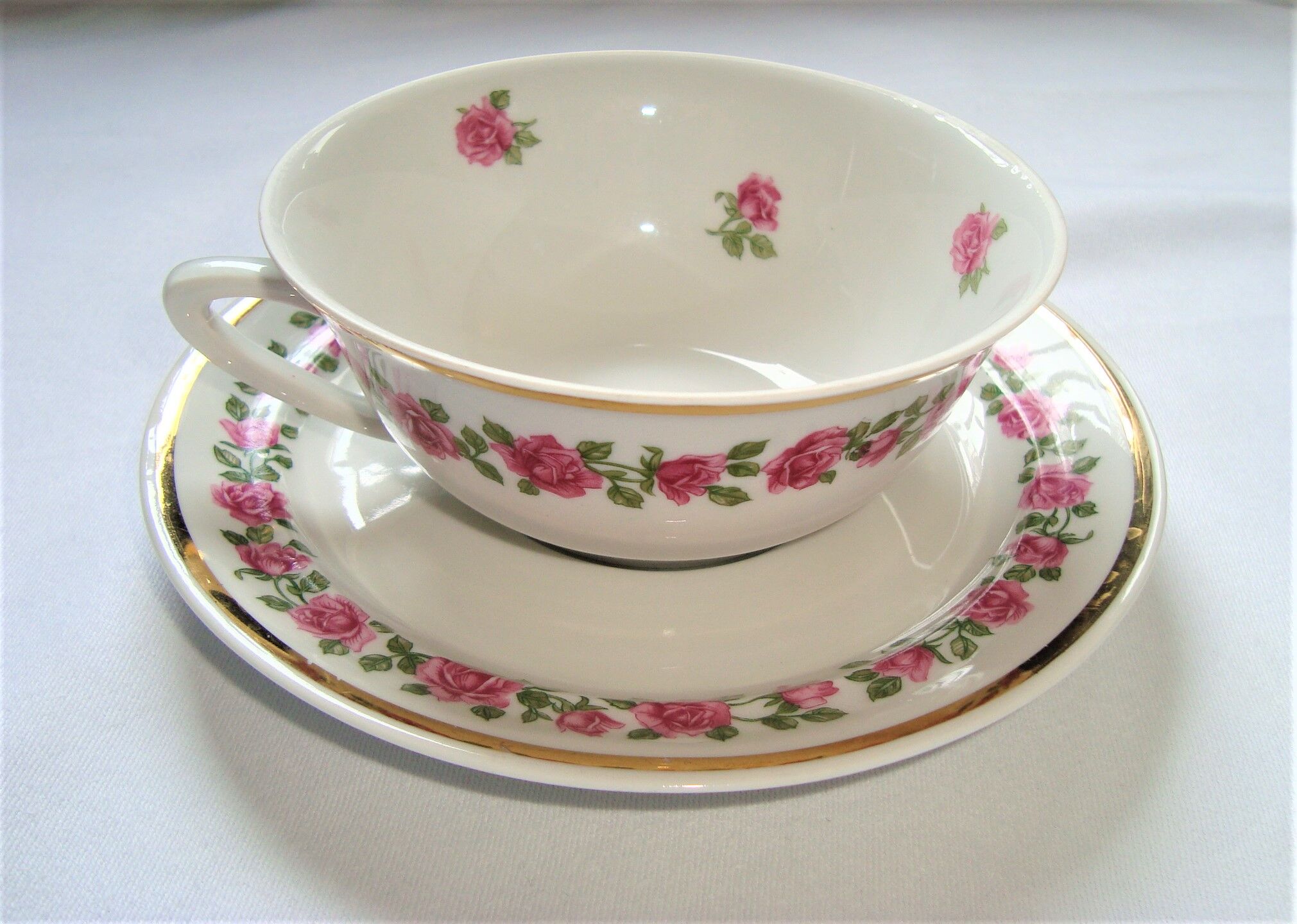 Tea Cups + Saucers Porcelain Pillivuyt White Small Pink Flowers