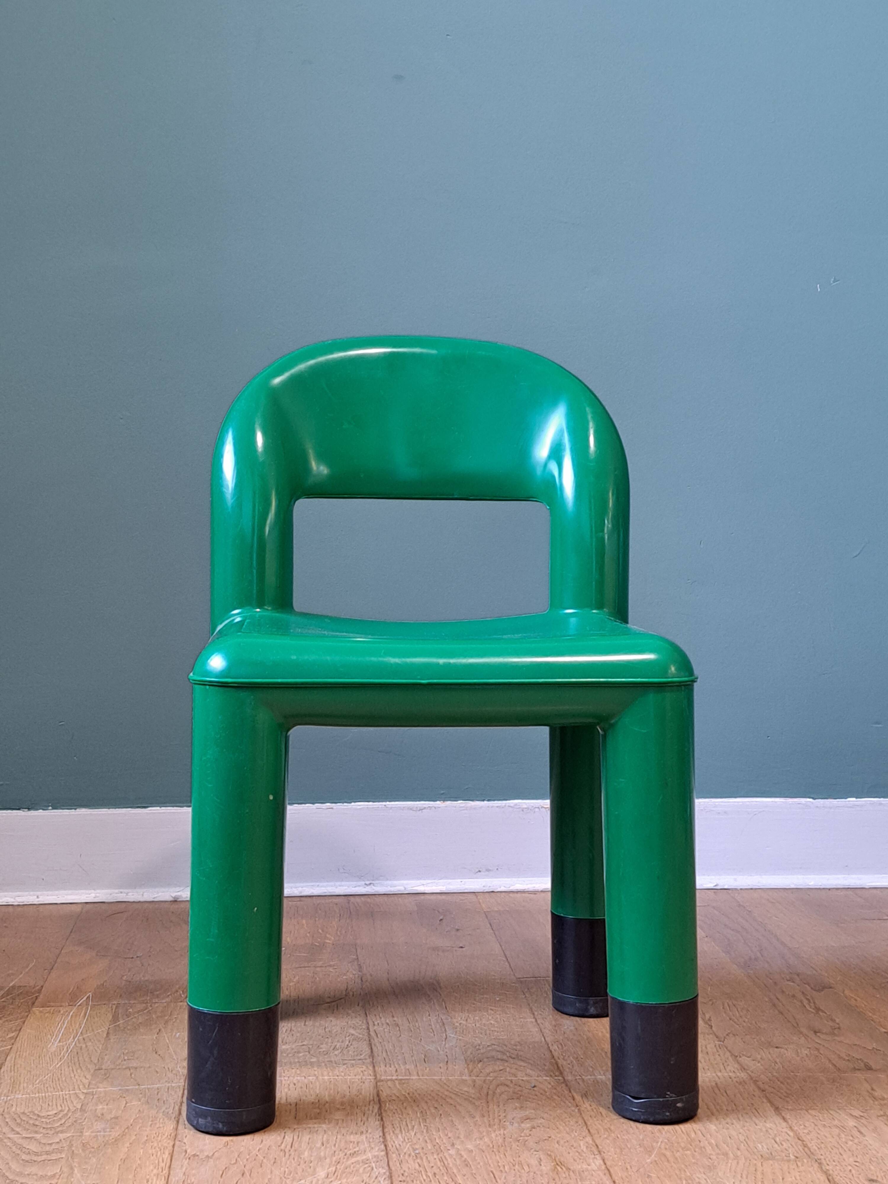 Chaise enfant design italien