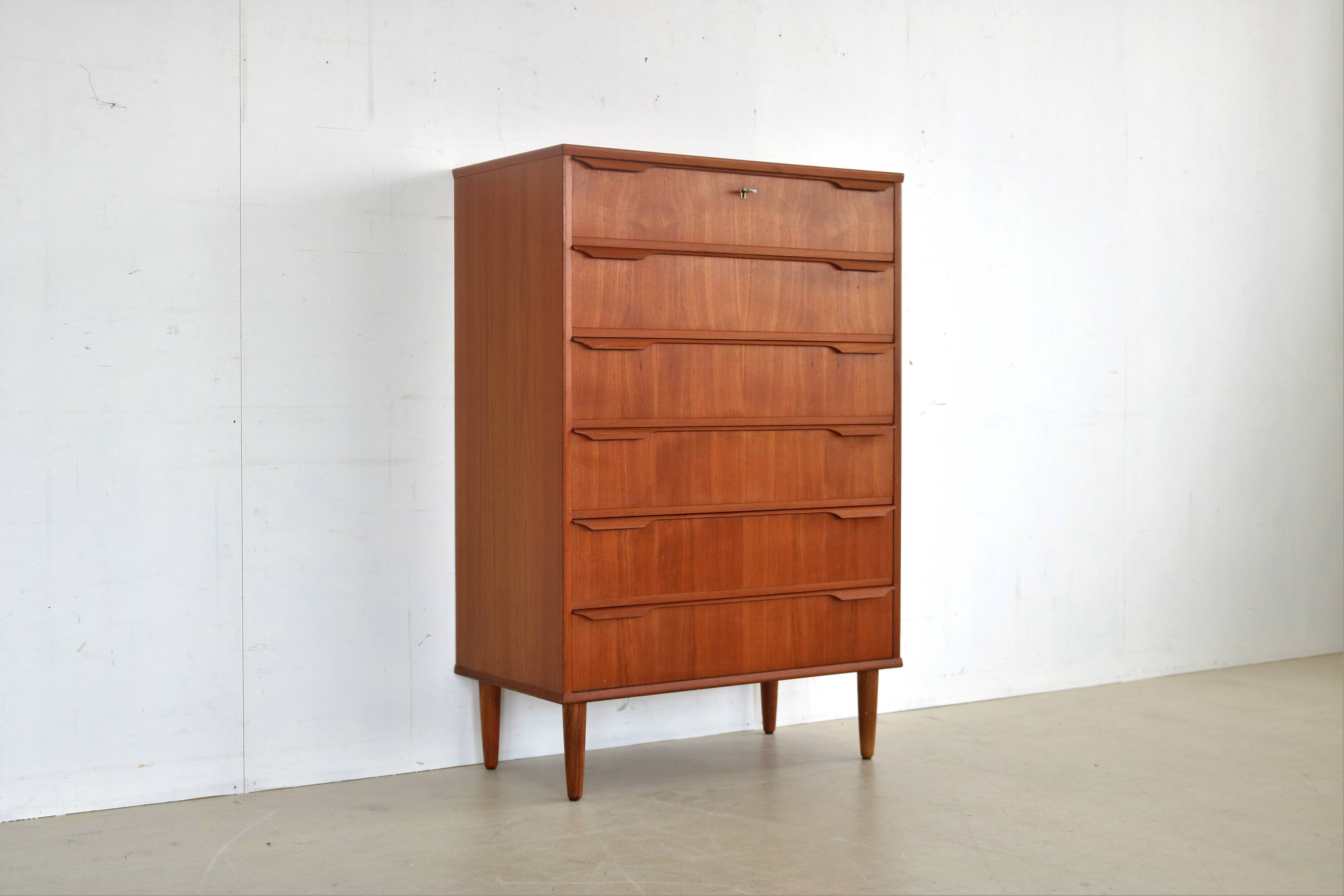 Commode design danois