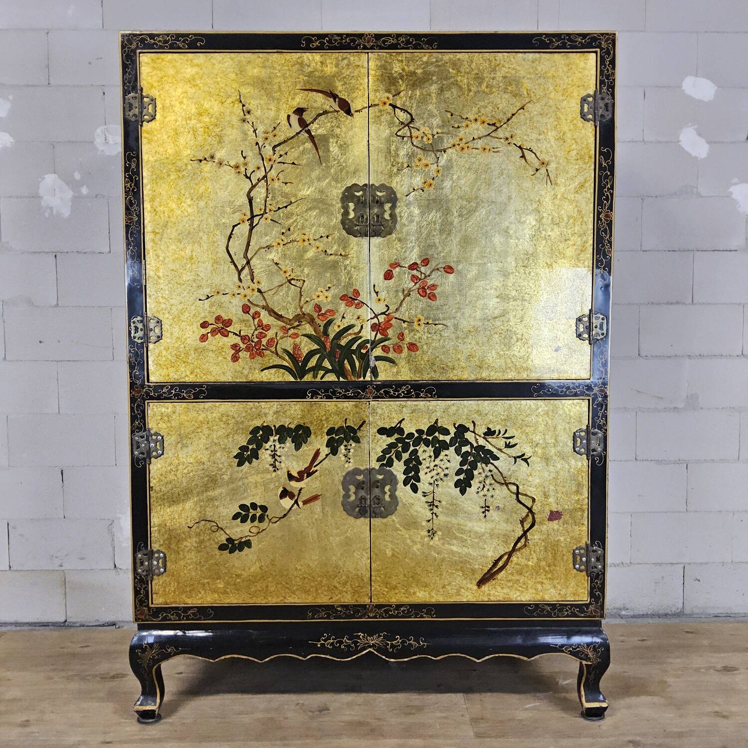 Vintage Chinese cabinet gold leaf / flowers and birds / bohemian
