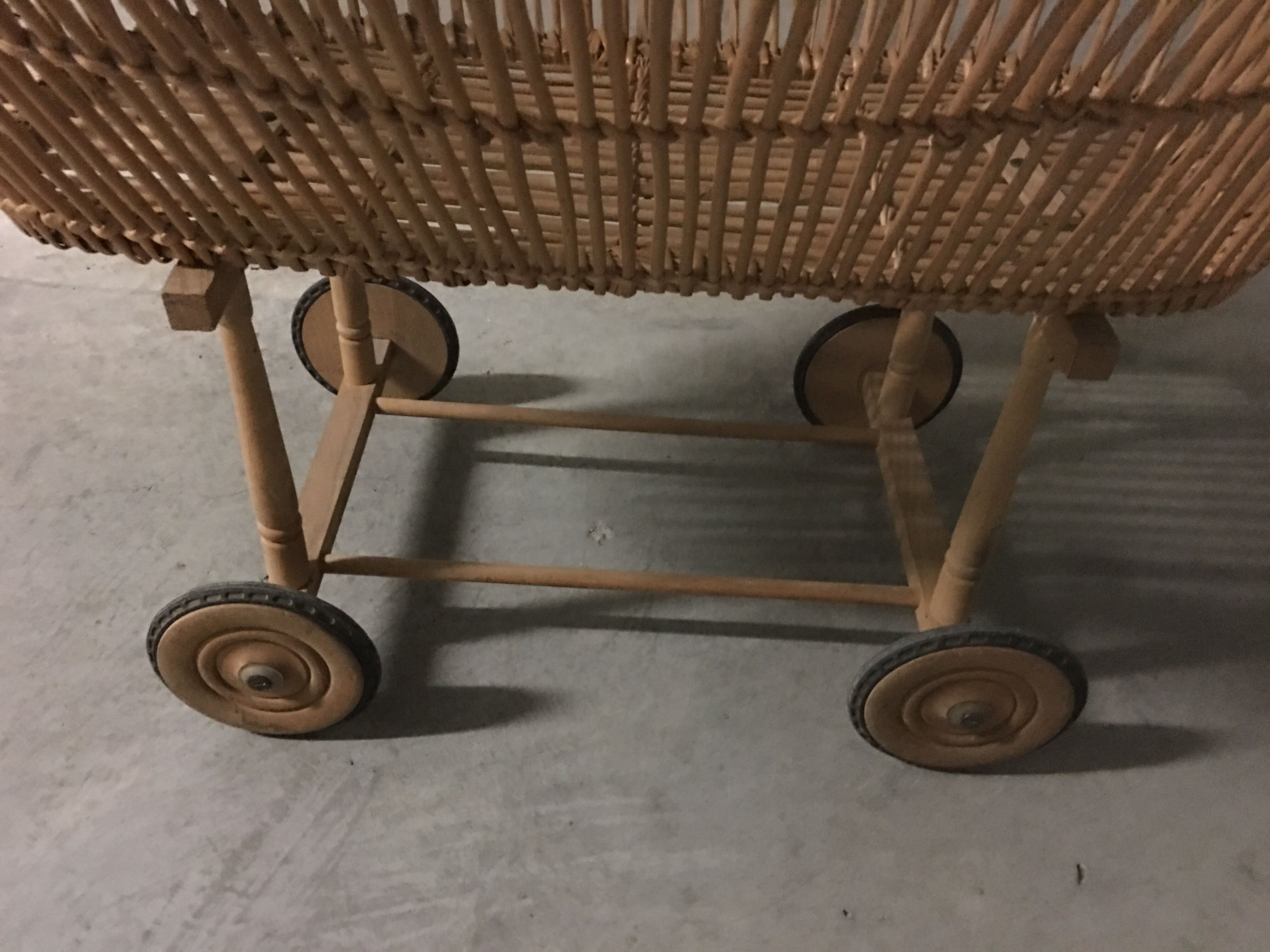 Cradle 60s rattan