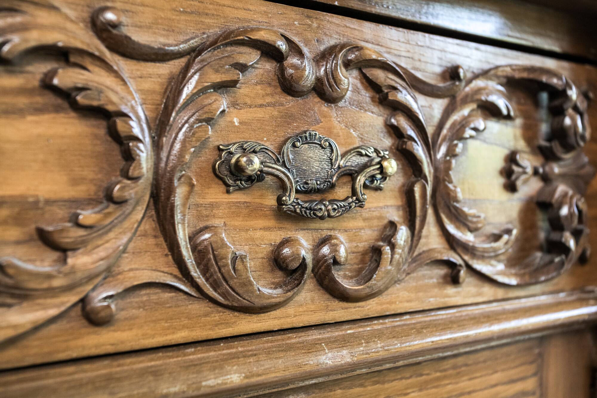 Old carved sideboard Portugal vintage solid wood