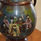 Asian vases in partitioned bronze