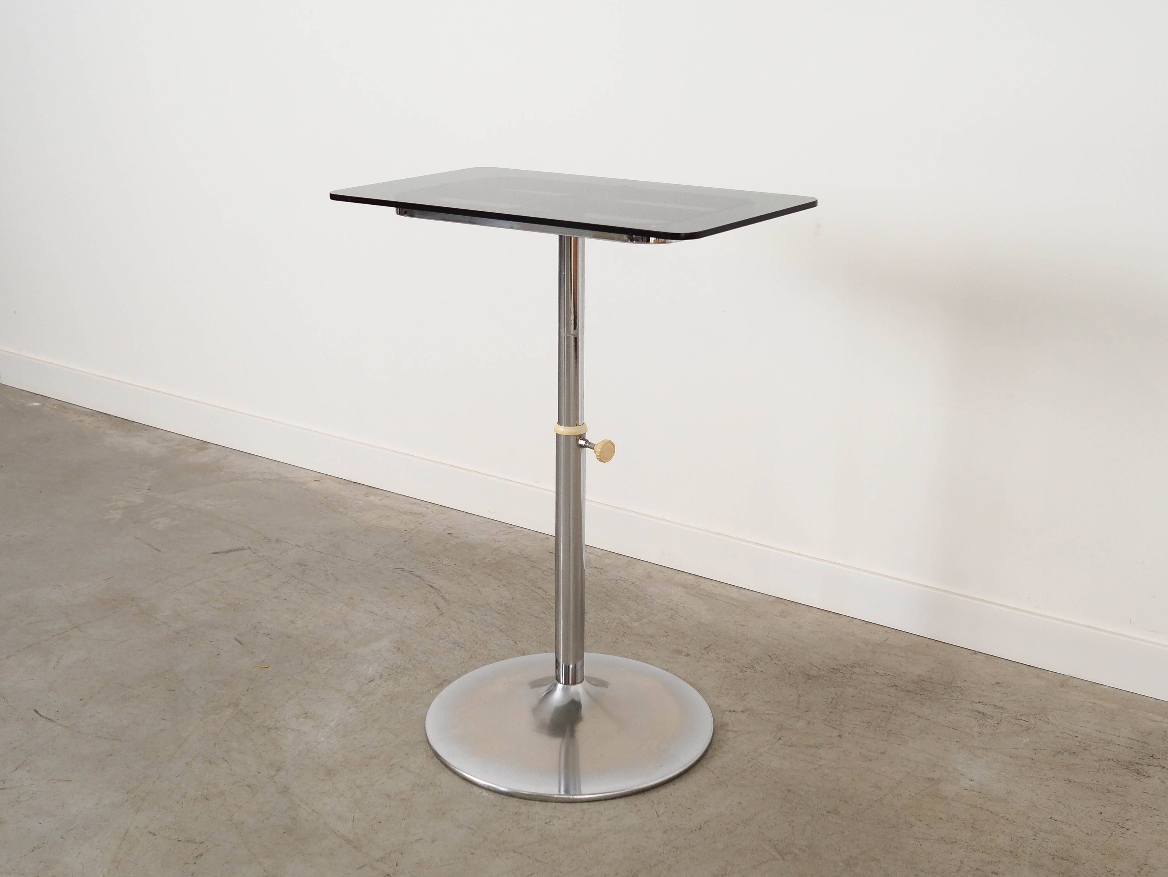 Glass coffee table, Italian design, 1970s, manufactured by Allegri