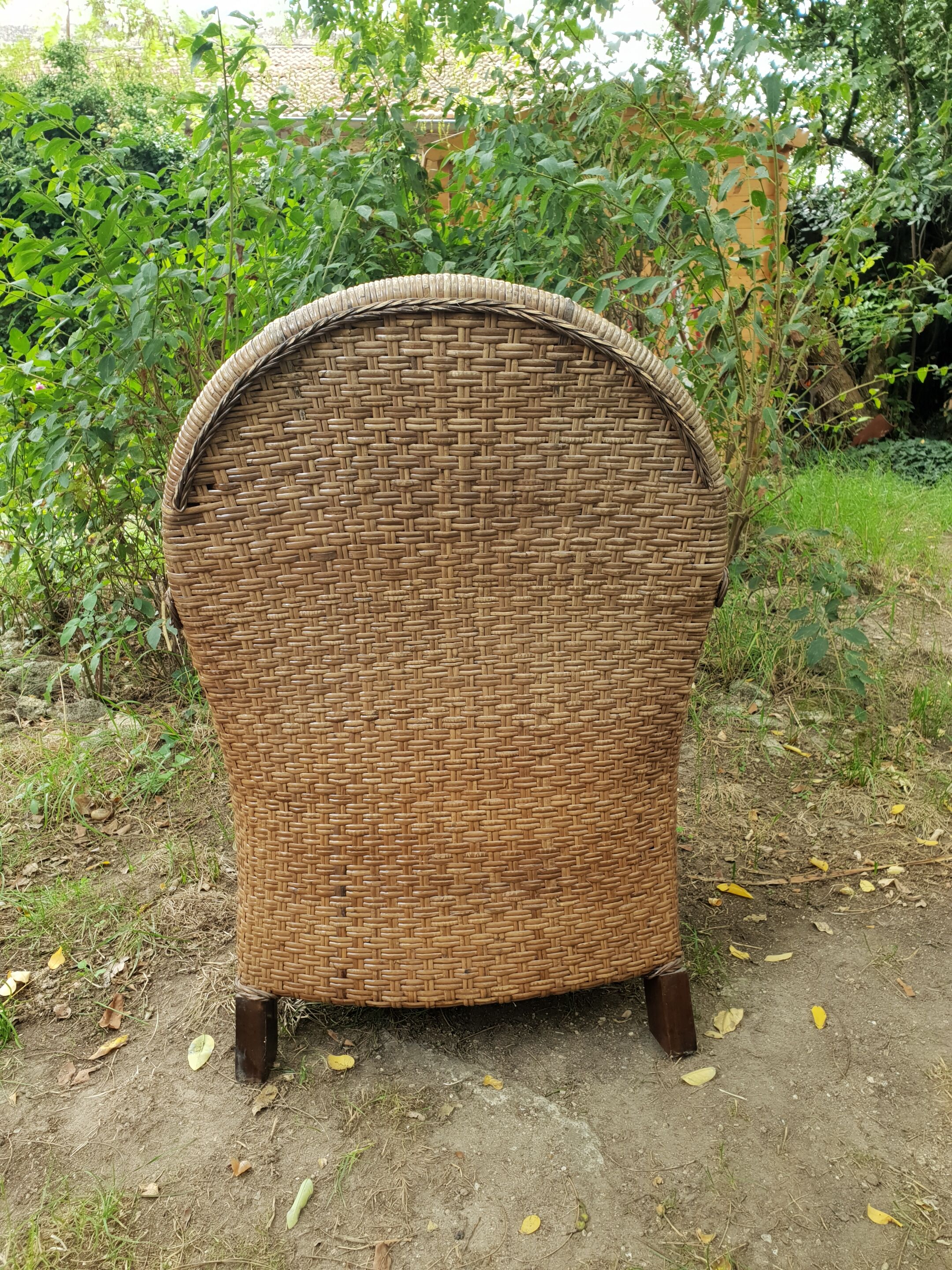 Paire de fauteuils en bois et rotin 1980