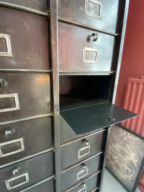 Industrial cabinet 30 Strafor valves