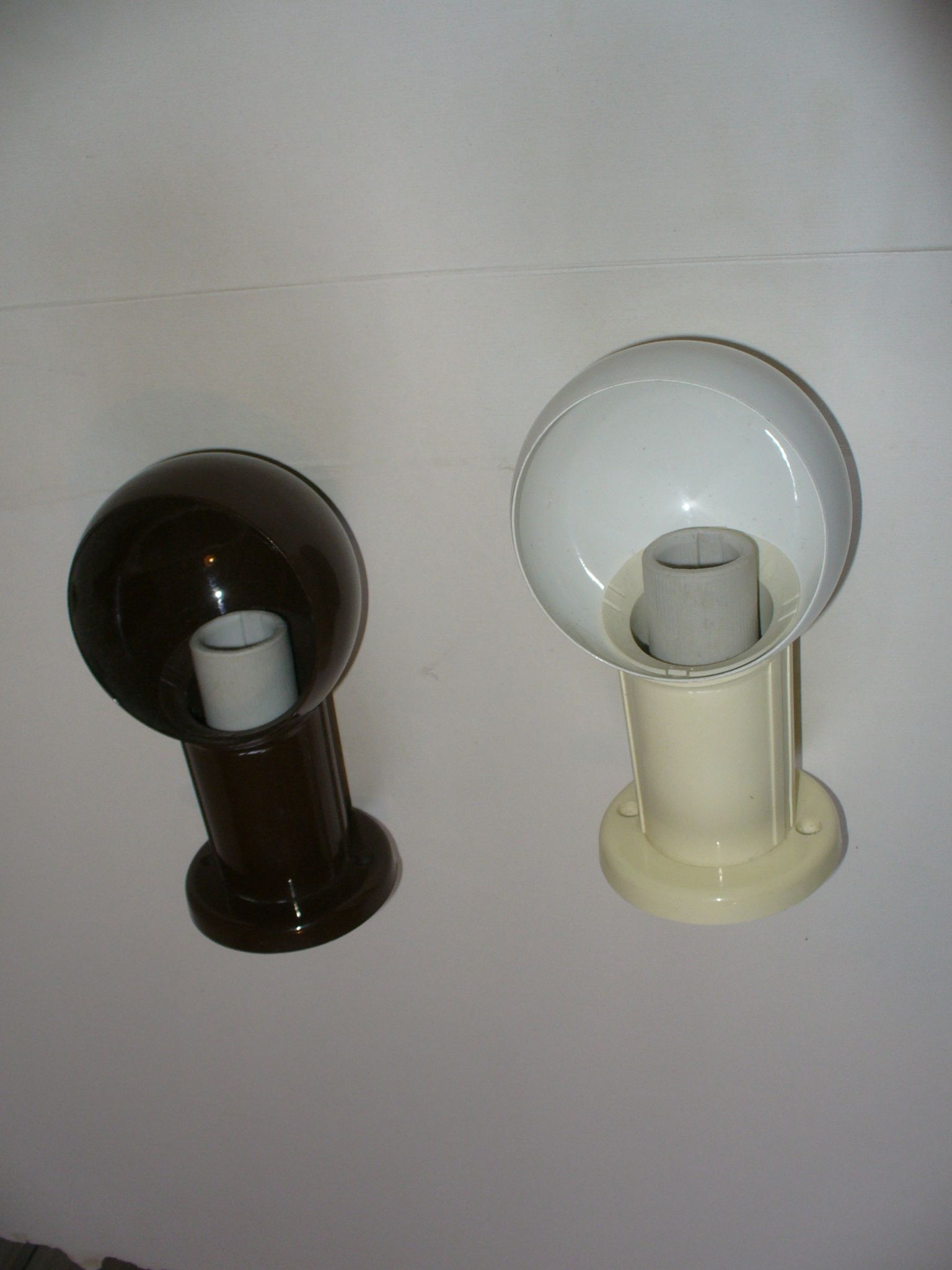 Pair of eye ball wall lamps - Resistex - from the 70s
