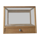Display cabinet in solid oak and glass