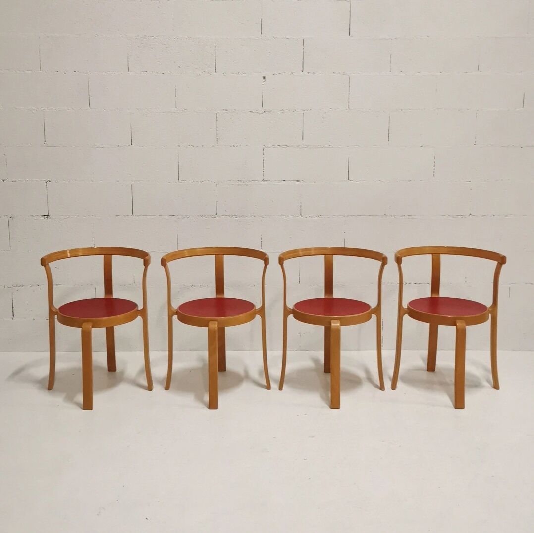 Set table and 4 chairs "8000 series" , Magnus Olesen, 1980