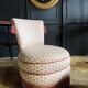 Fauteuil Et Son Pouf De Style Napoléon III à Décor De Noeuds Roses