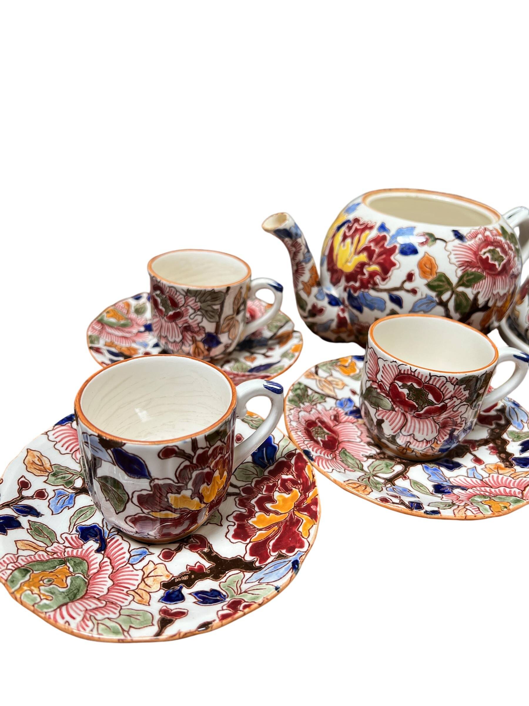 Gien earthenware tea set, peony decoration