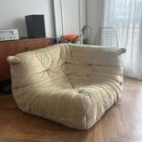 Canapé d’angle Togo ligne Roset en tissu velours beige