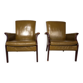 Set of two moss green Froxfield leather armchairs by Parker Knoll, 1960