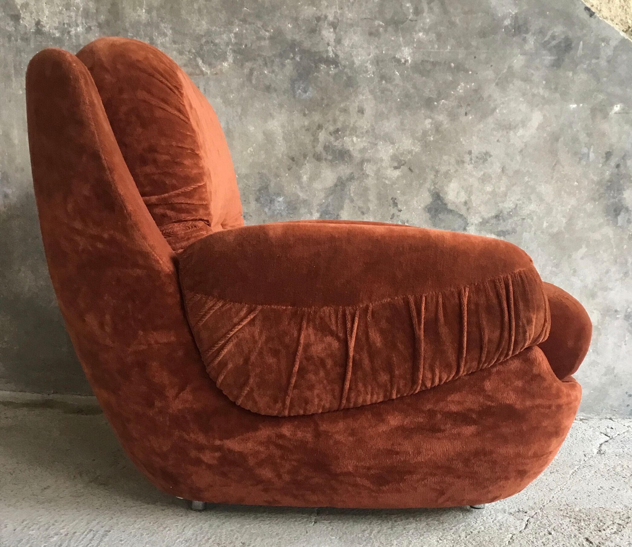 Space-age armchair shell smooth velvet brown - vintage 1970