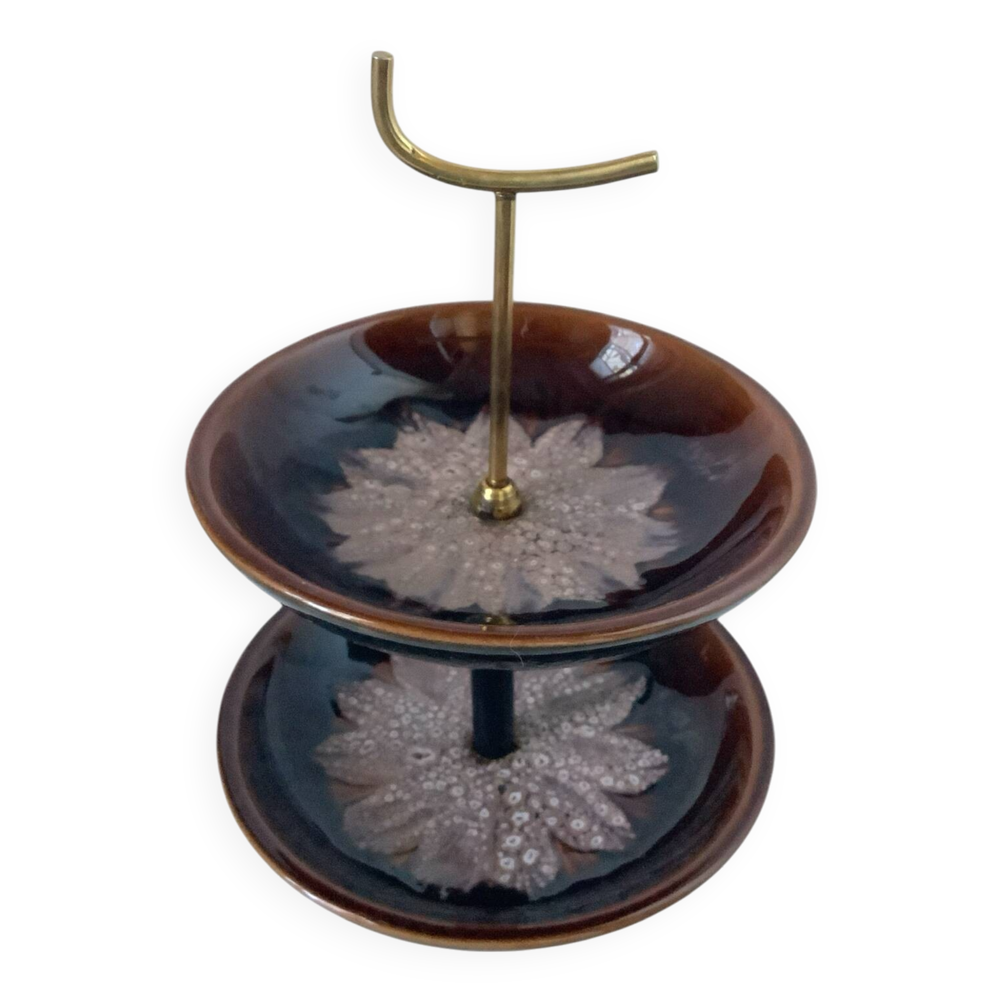 Earthenware and brass servant – vintage