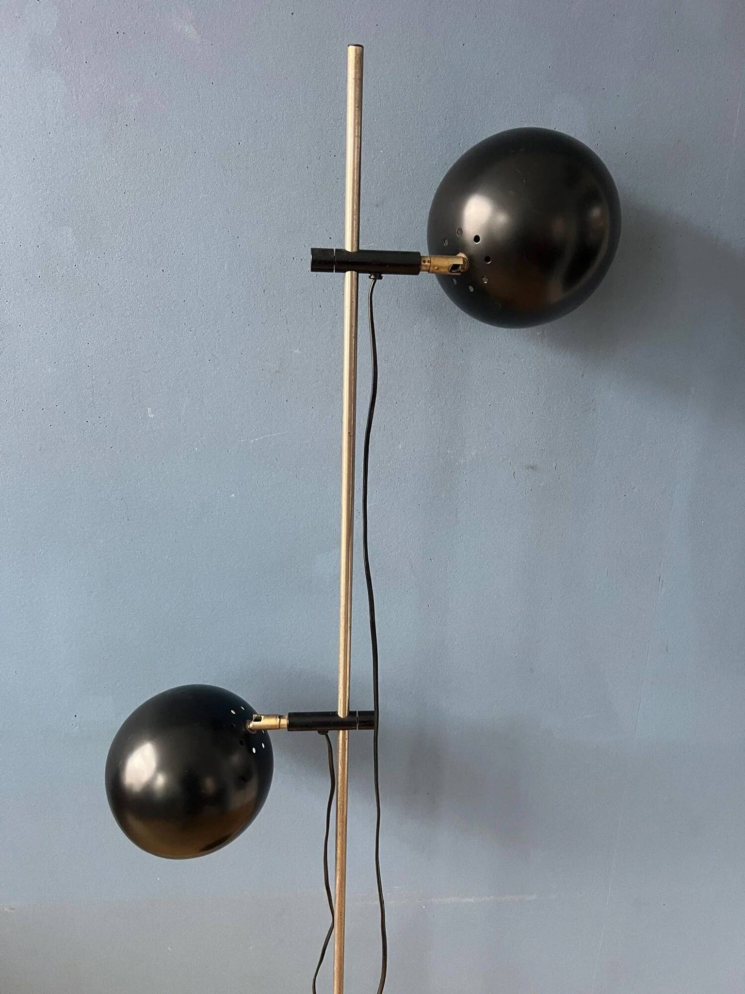 Lampadaire vintage en forme d'œil noir du milieu du siècle