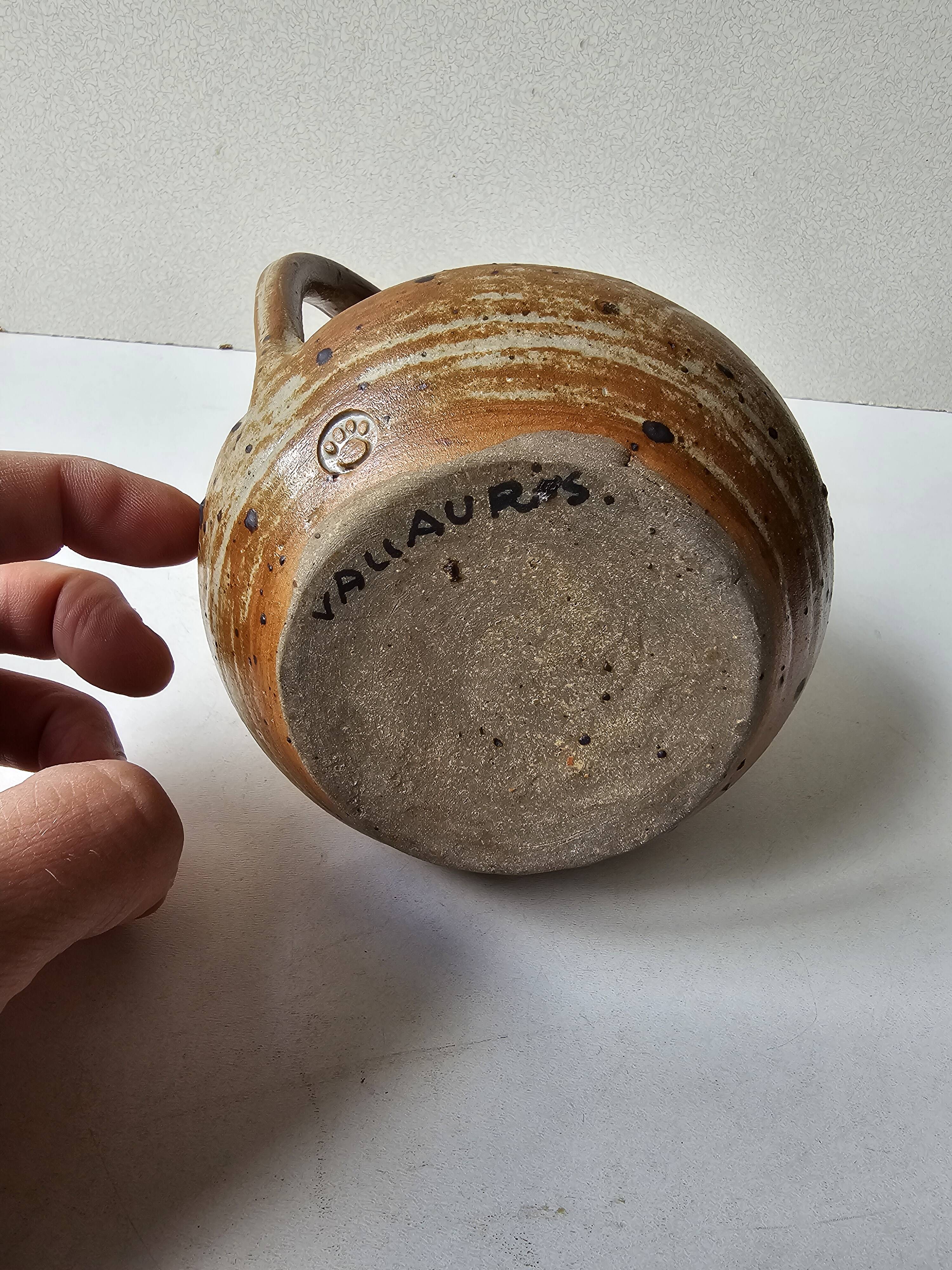 Ceramic stoneware pitcher - Signed Pictogram (Paw)