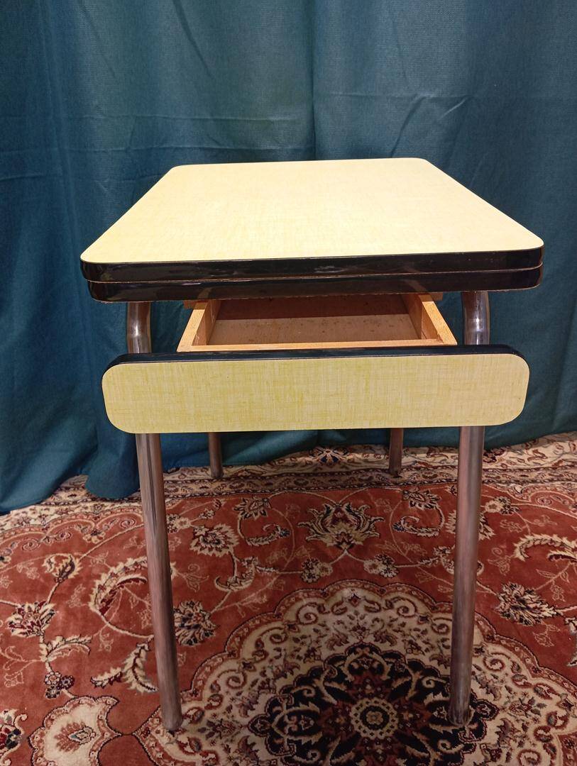 Yellow formica table + stool
