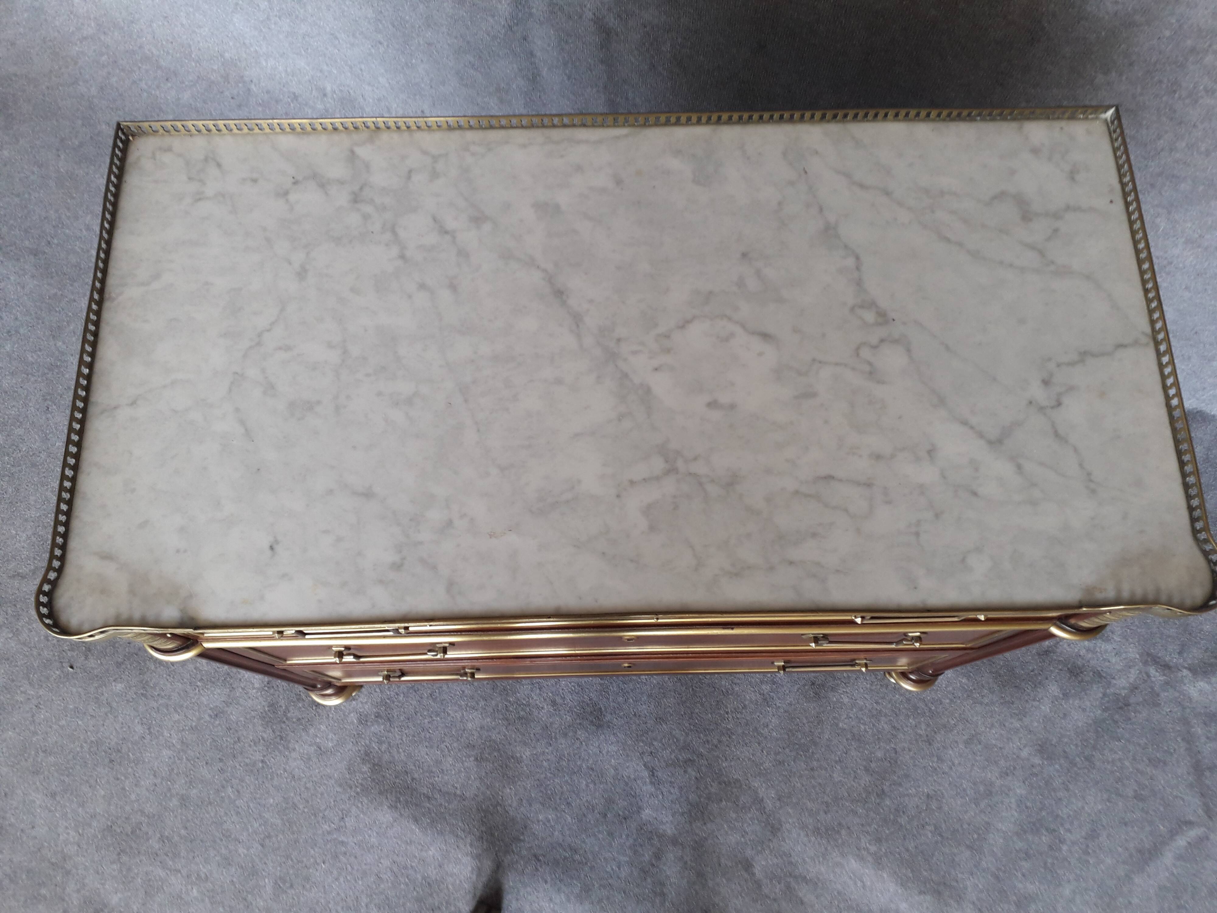 Commode d'époque Louis XVI en acajou