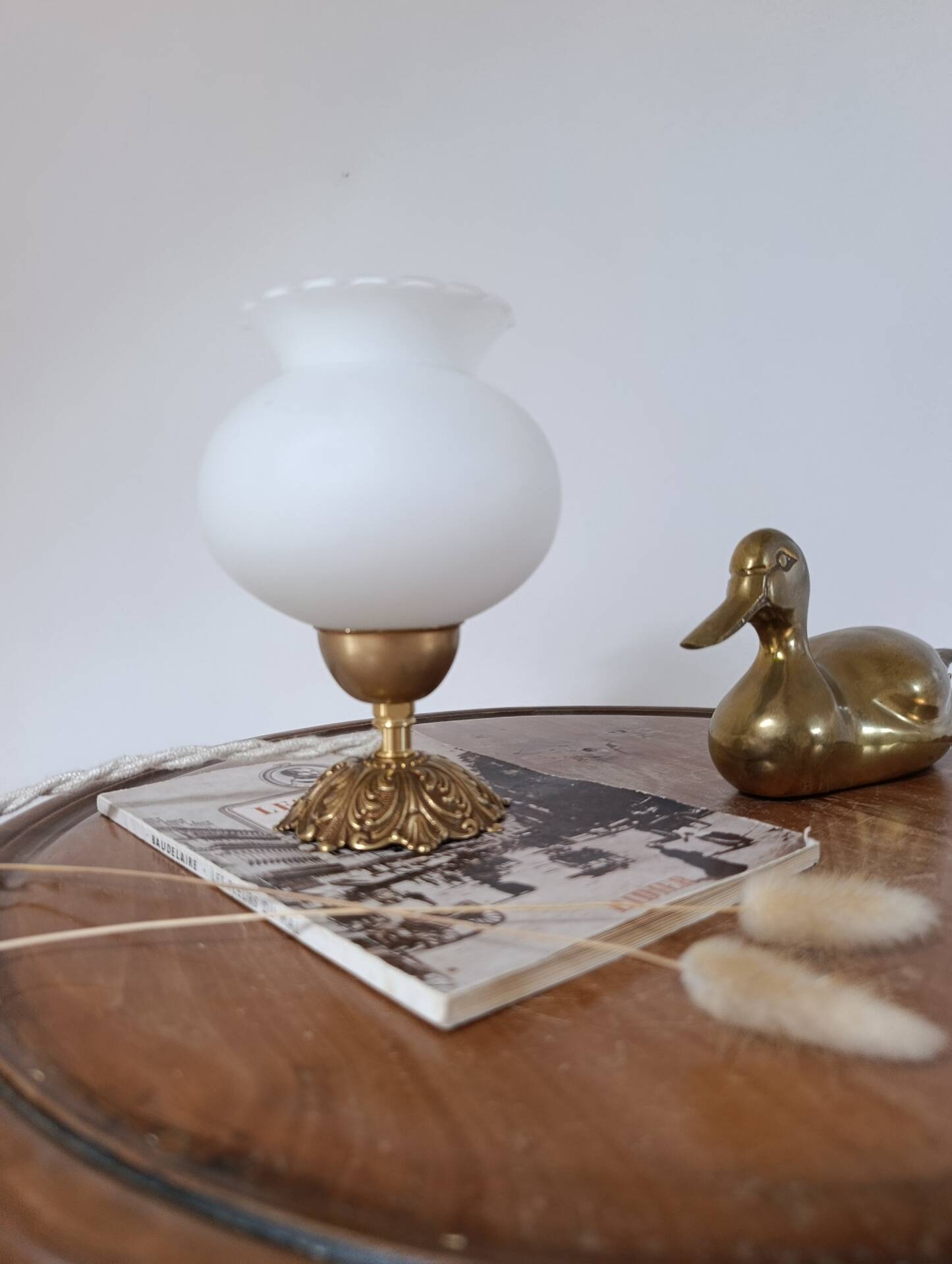 Lampe en bronze et opaline