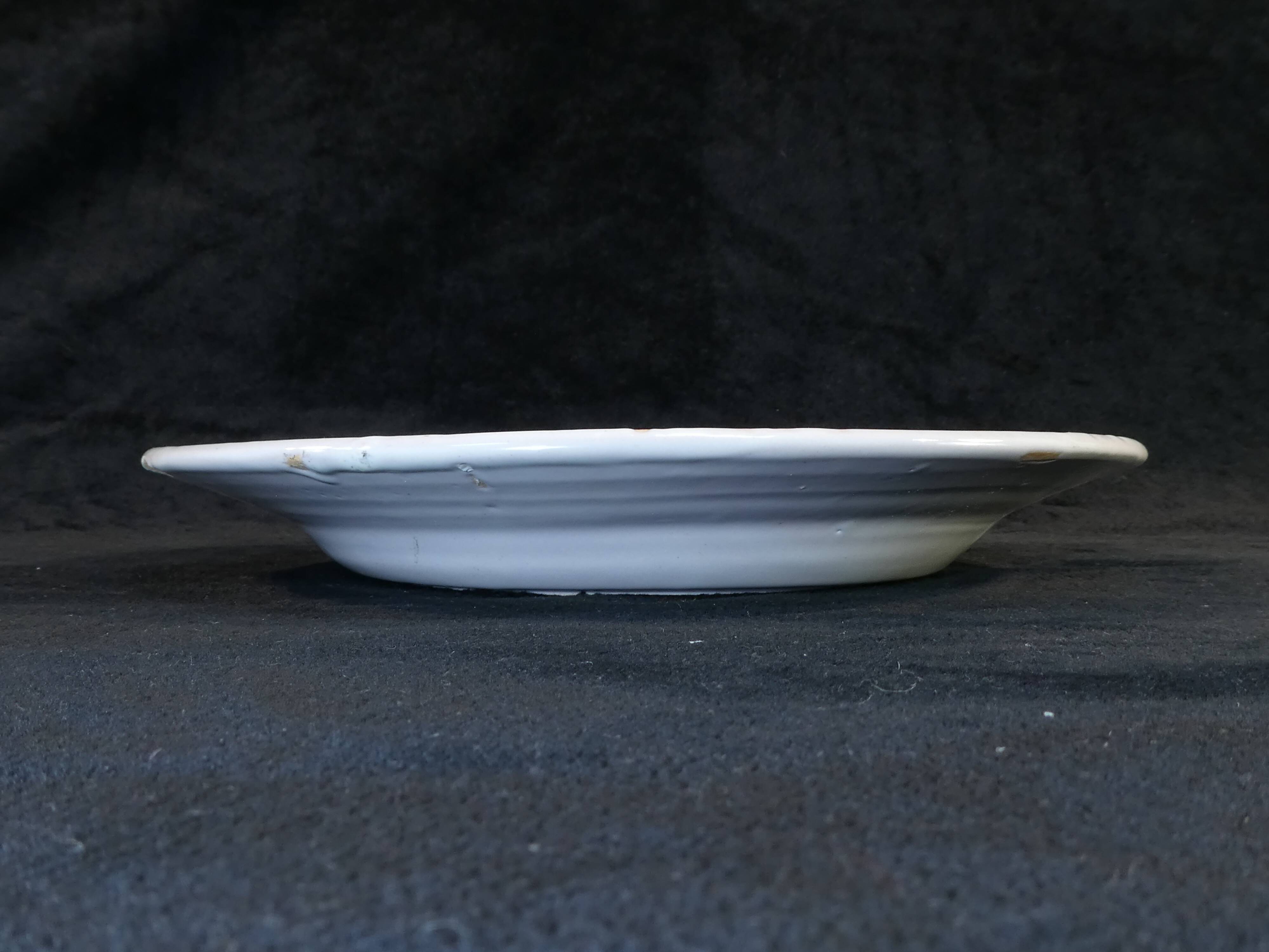 Plate in faience hr quimper decoration of breton