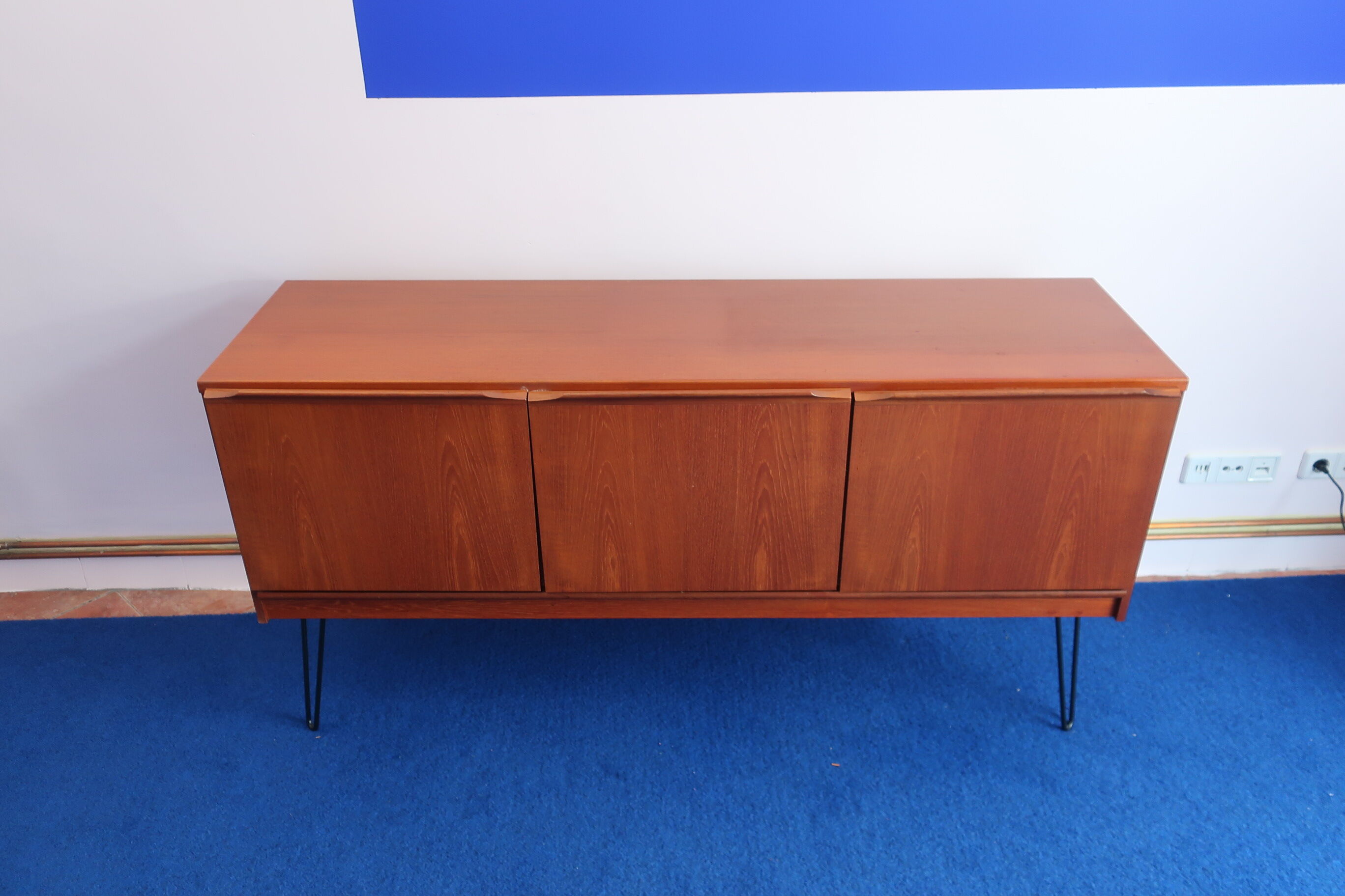 Teak sideboard of 60