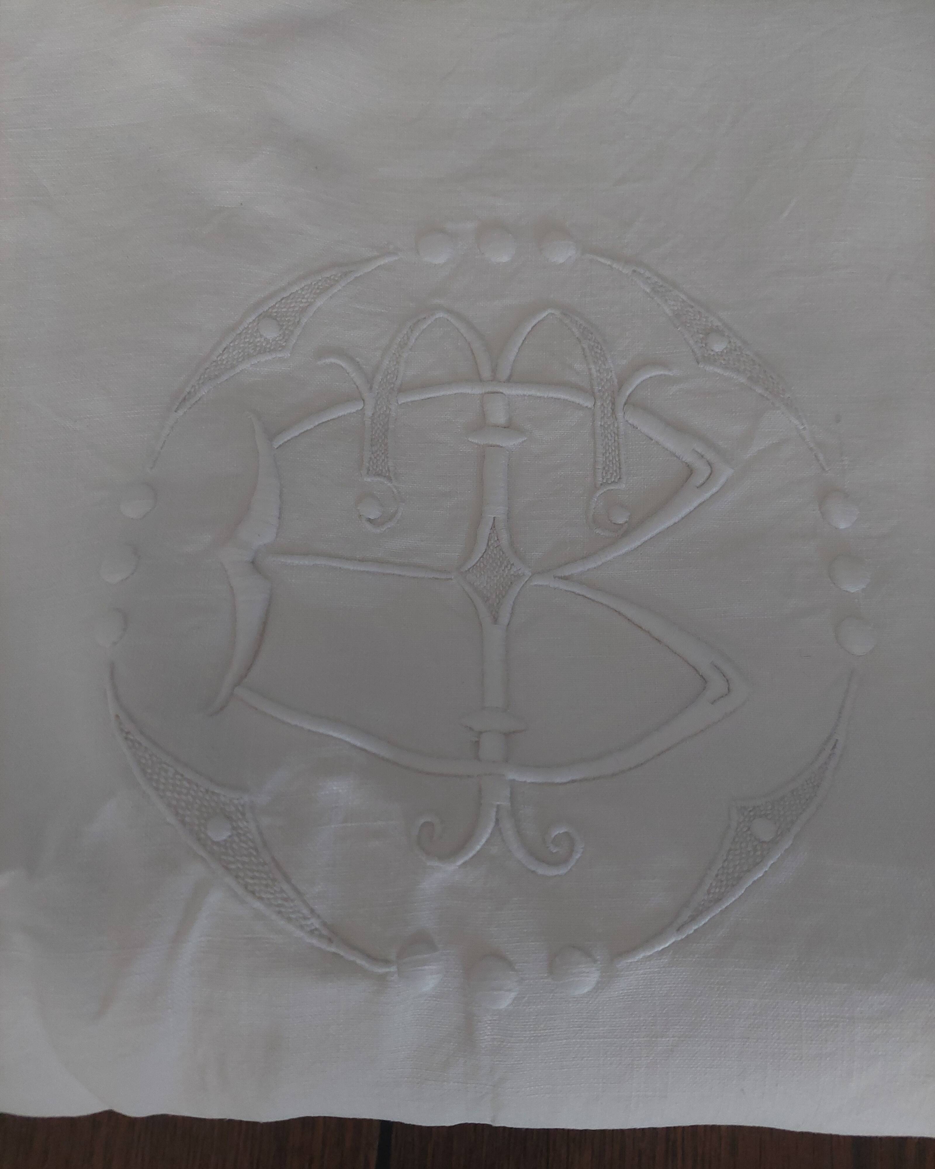 Antique linen sheet 210 X 290 cm monogram BT