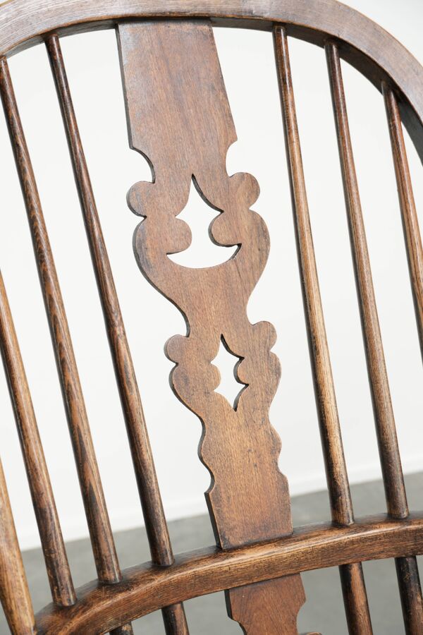 Chaise à épingles anglaise antique, chaise Windsor du début du 19e siècle.