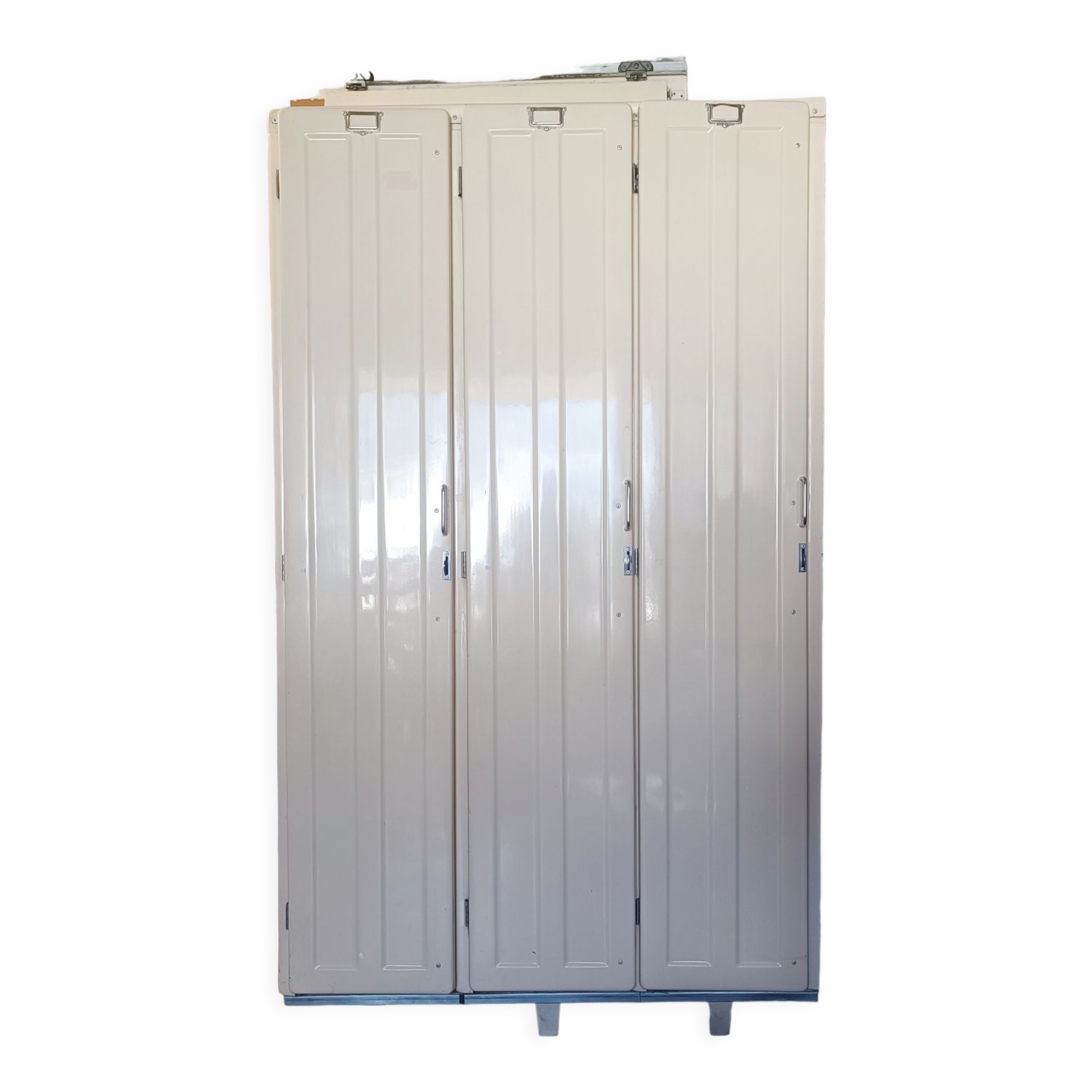 Fiber workshop cloakroom