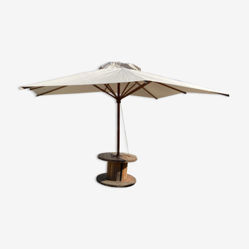 Parasol structure in exotic wood