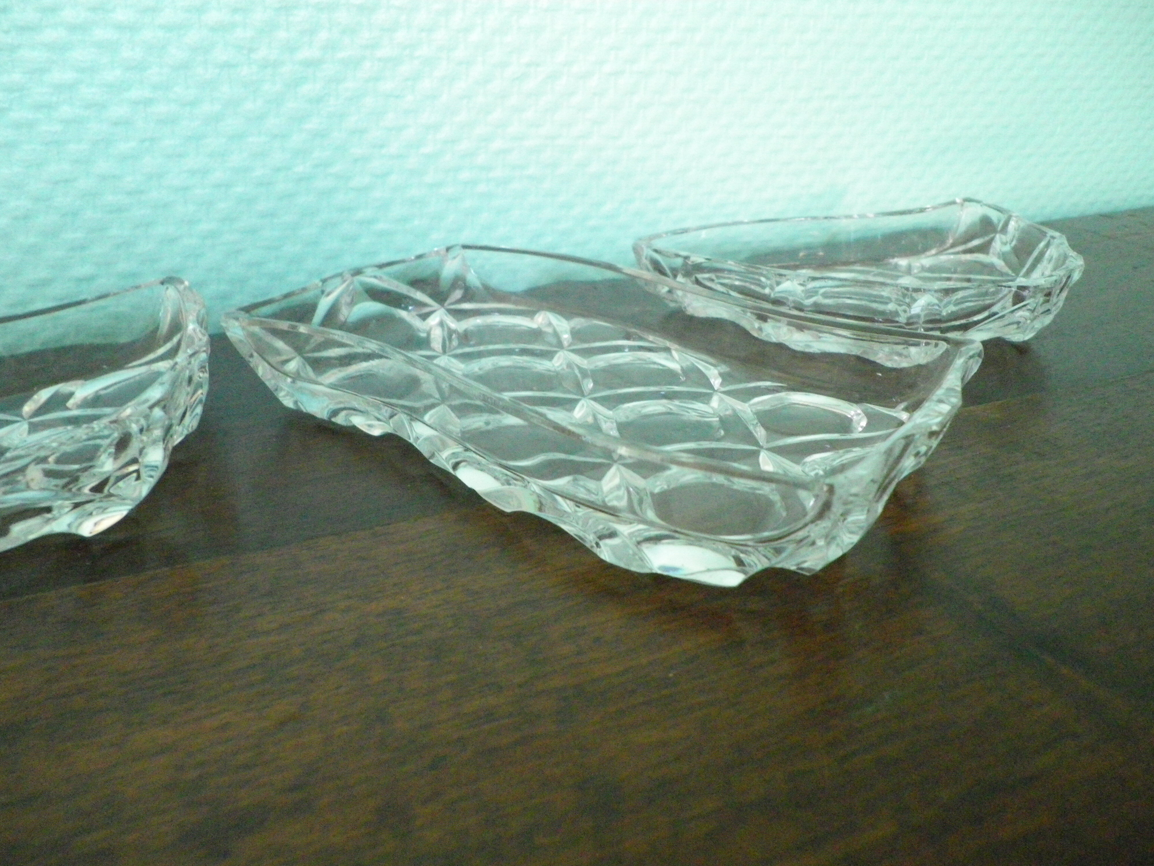 Aperitif servant, sauce, with 3 glass ravines and gold metal support - Design - 60s