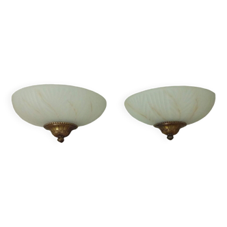 Pair of wall sconces in glass paste and brass