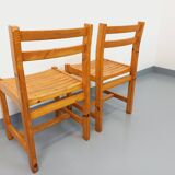Pair of vintage pine chairs from the 70s