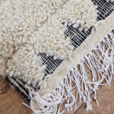 Handmade moroccan berber carpet 257 x 150 cm
